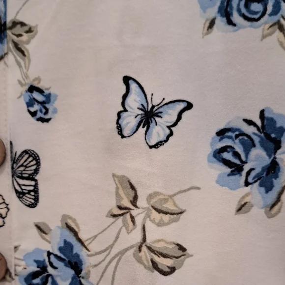 No Boundaries White and Blue Floral Mini Dress - Picture 3 of 3